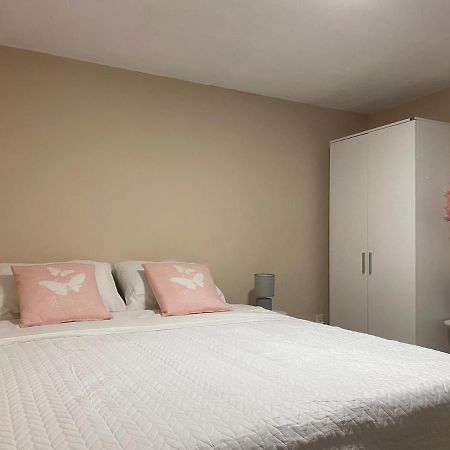 Place2Cu-Studio Apartment Willemstad Luaran gambar