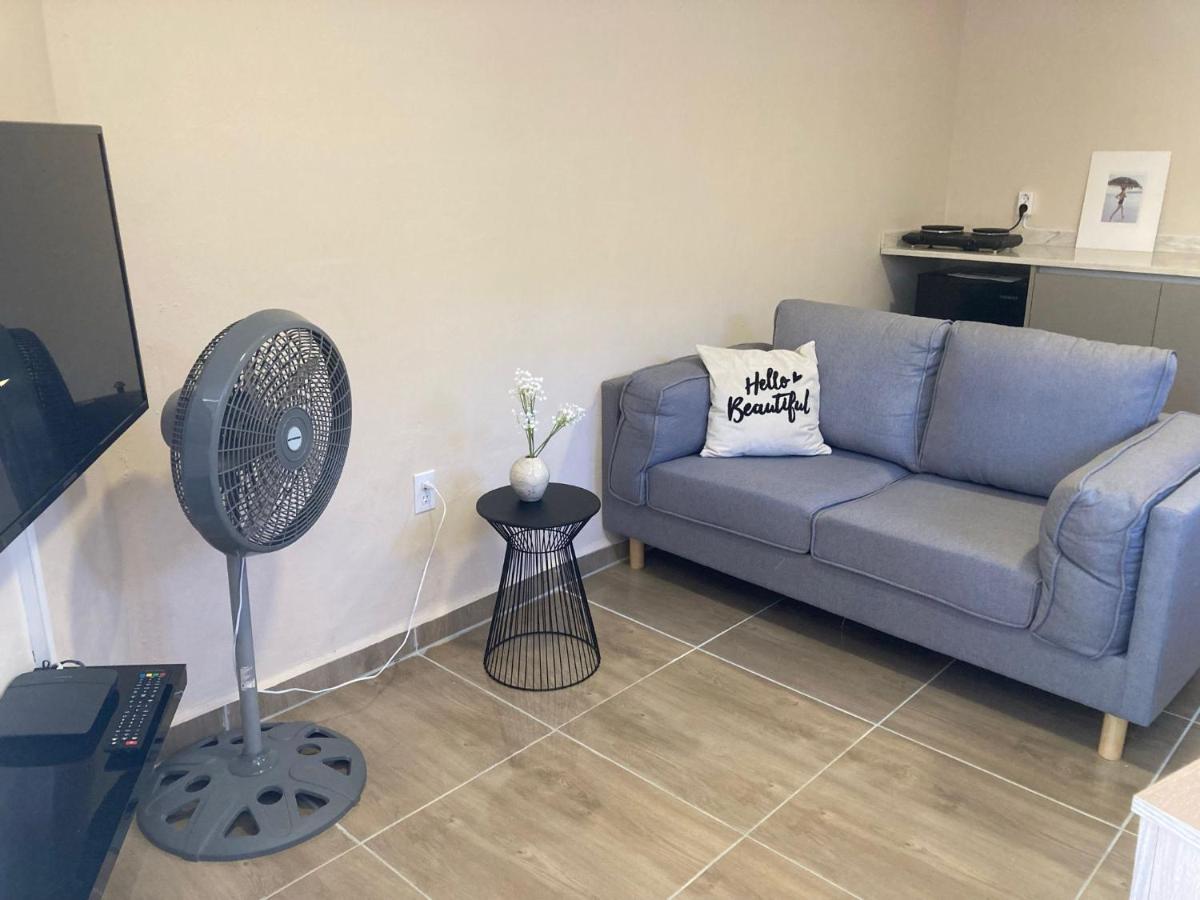 Place2Cu-Studio Apartment Willemstad Luaran gambar