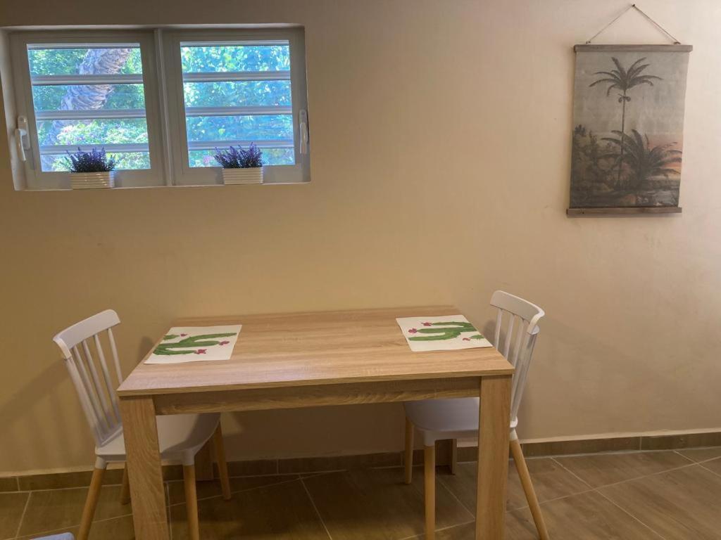Place2Cu-Studio Apartment Willemstad Luaran gambar